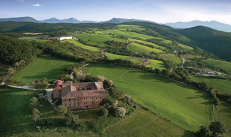 paesaggio e monastero dall'alto